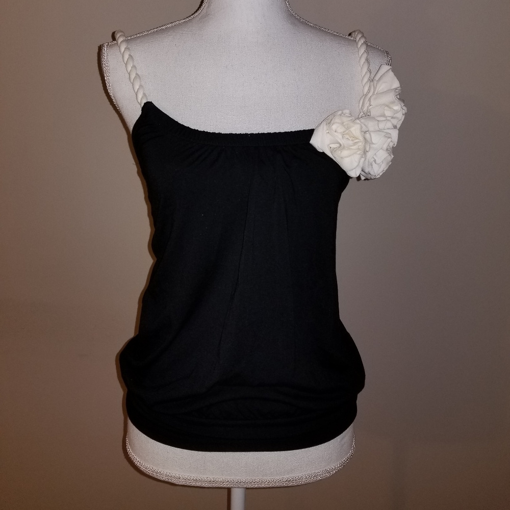 Black top with Side 3D White flowers